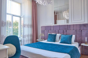 Elegant Lux Apartment in central square